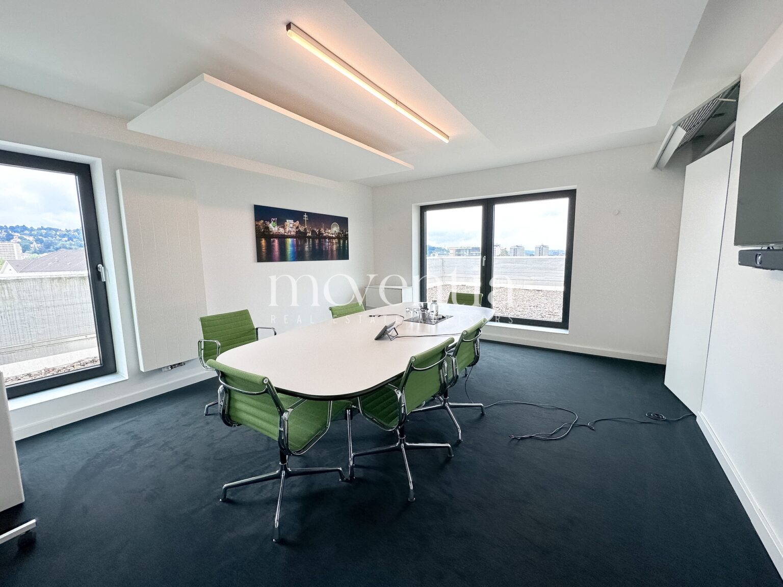 Büro-/ Konferenzraum