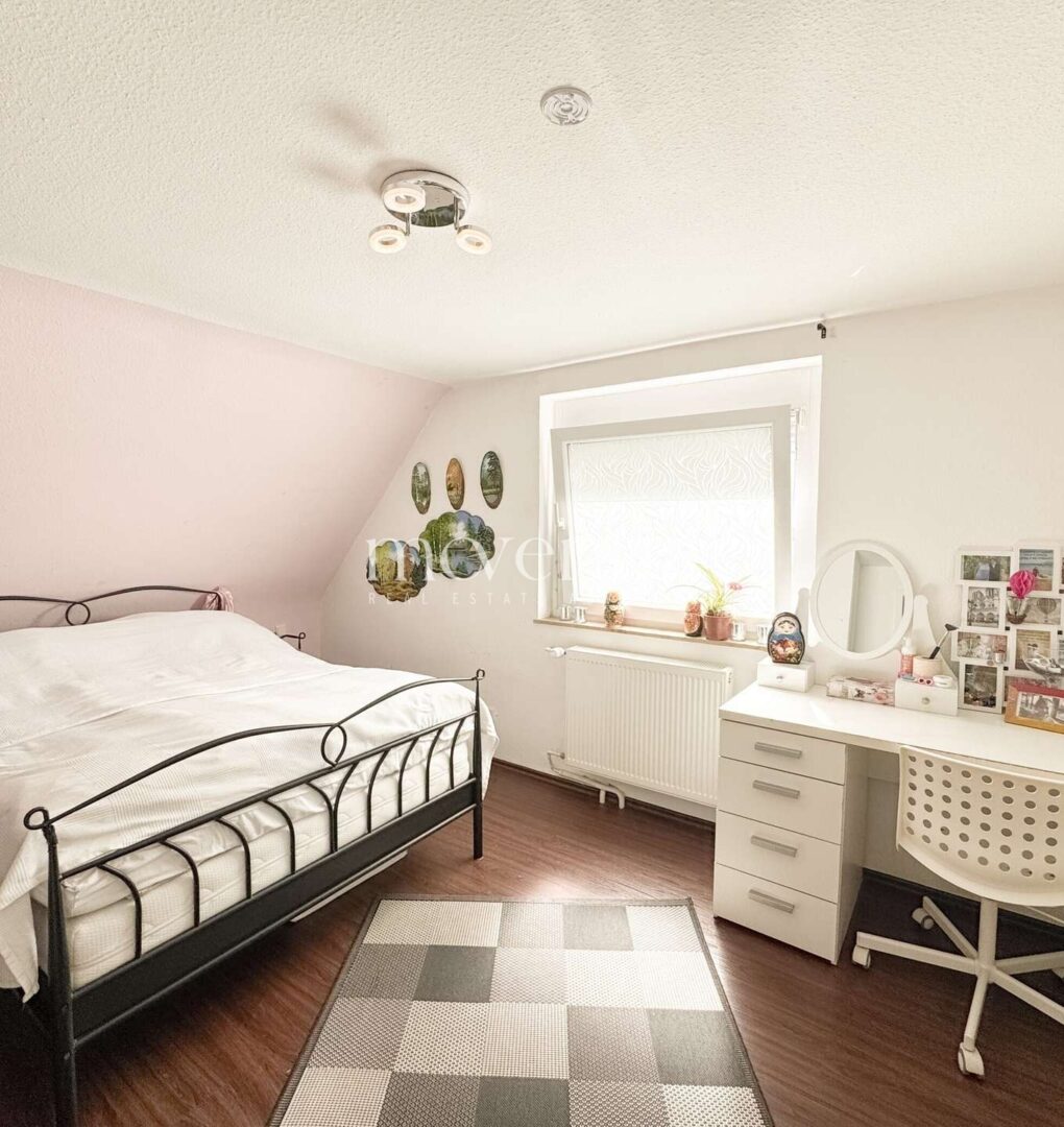 Schlafzimmer 1