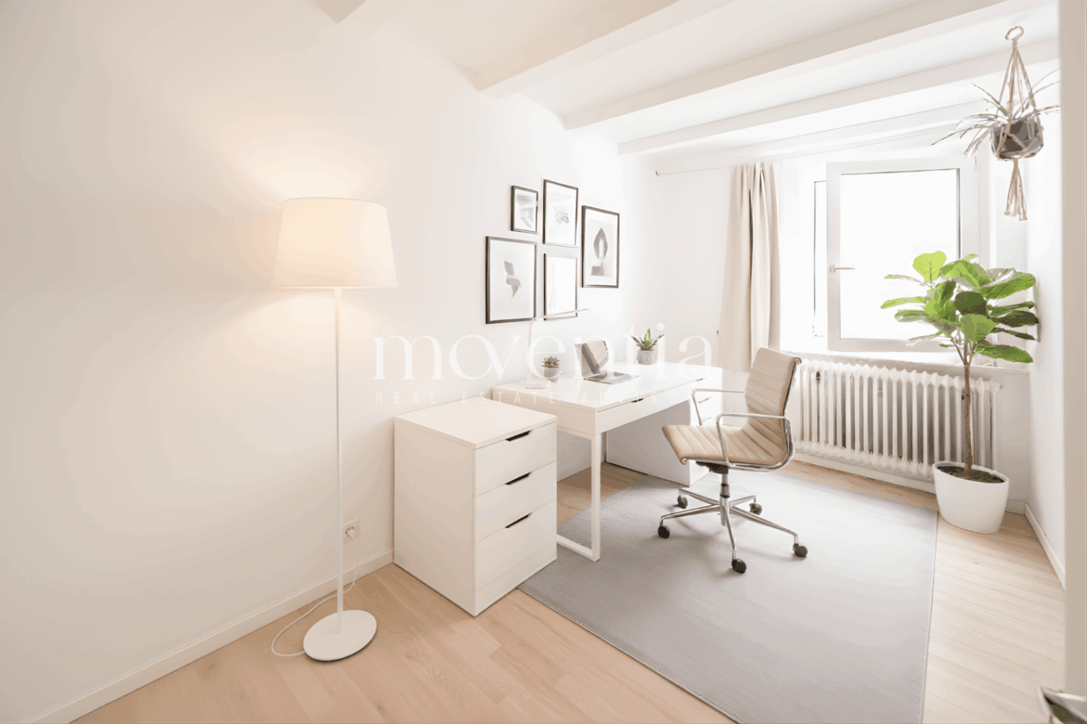 Büro-/ oder Schlafzimmer