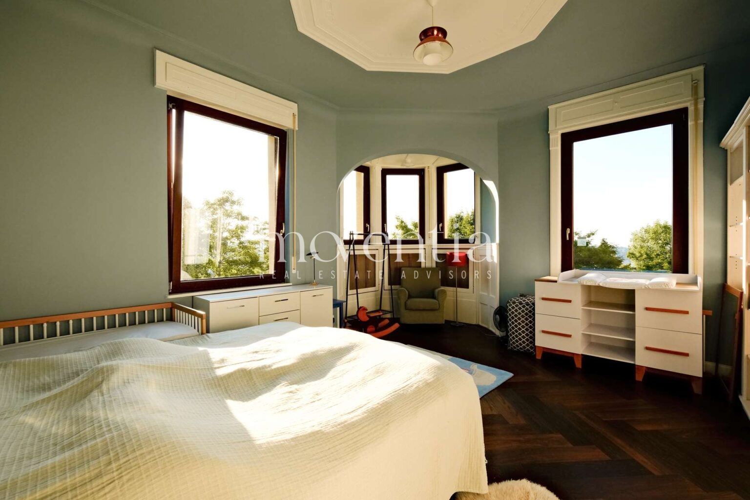 Schlaf-/ Kinder-/ Gästezimmer