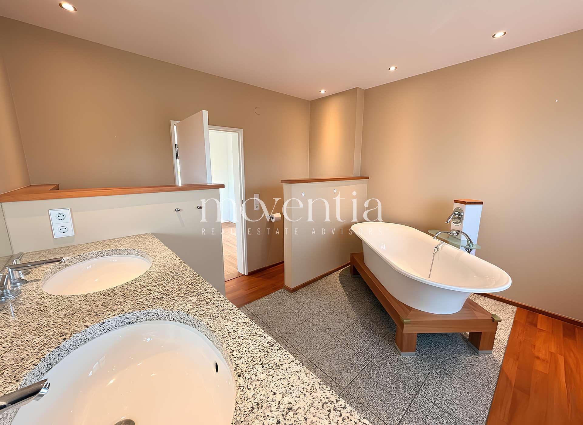 Badezimmer 1.OG