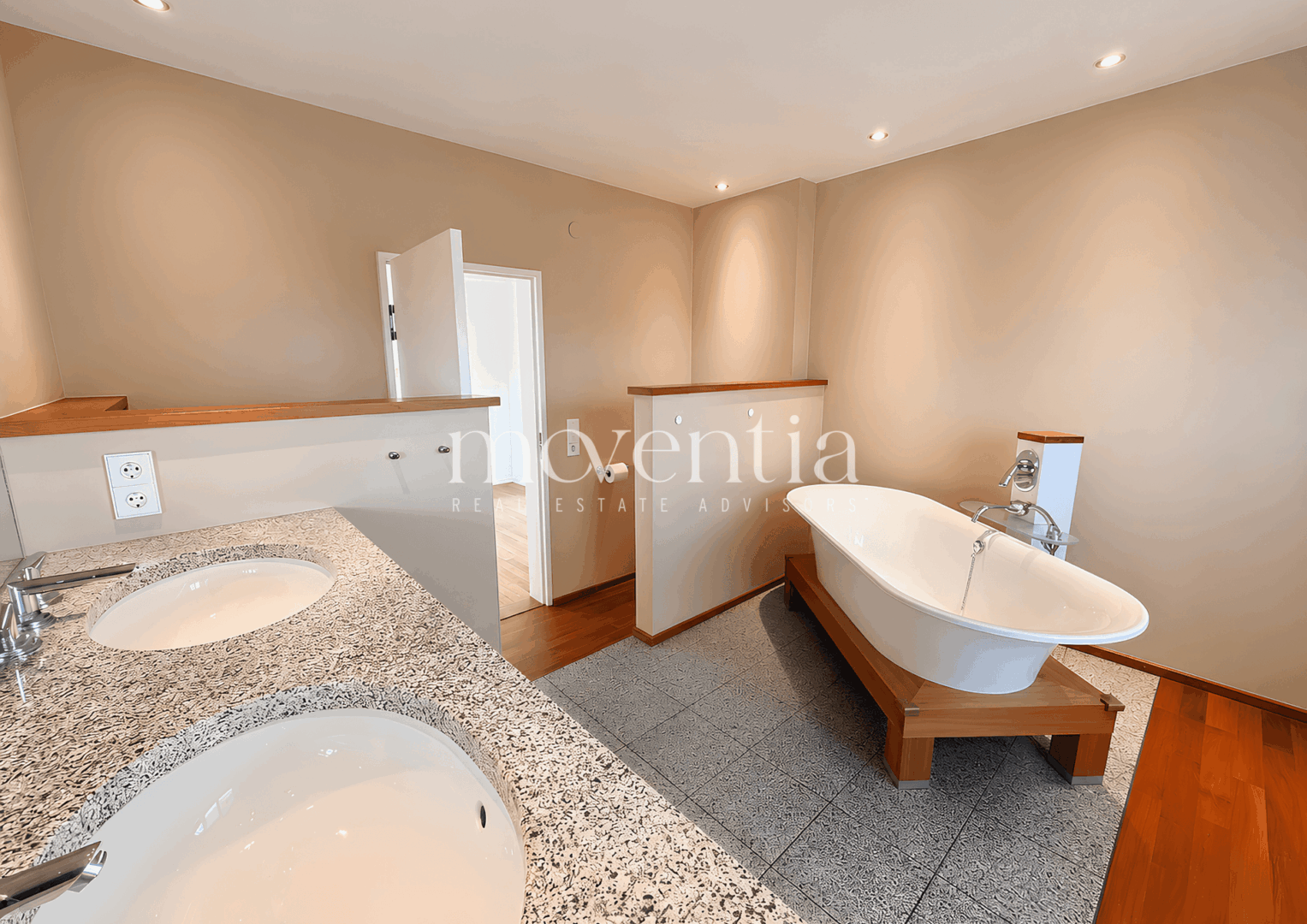 Badezimmer 1.OG