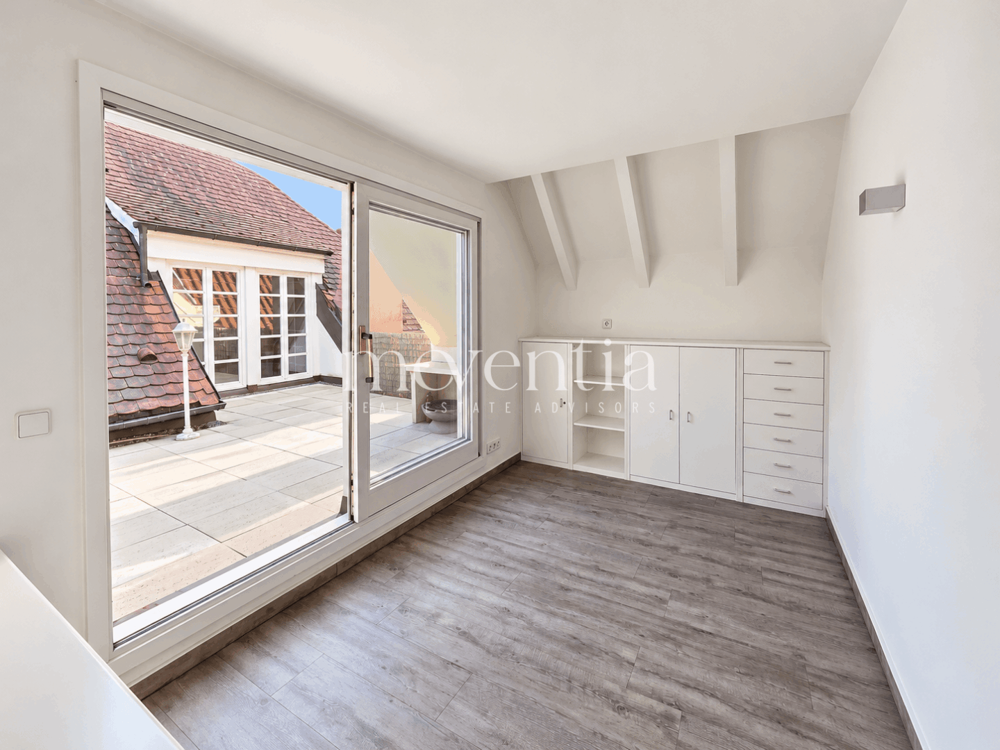 Offenes Zimmer